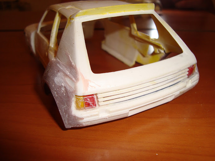 Peugeot 205 para rallye 1/24