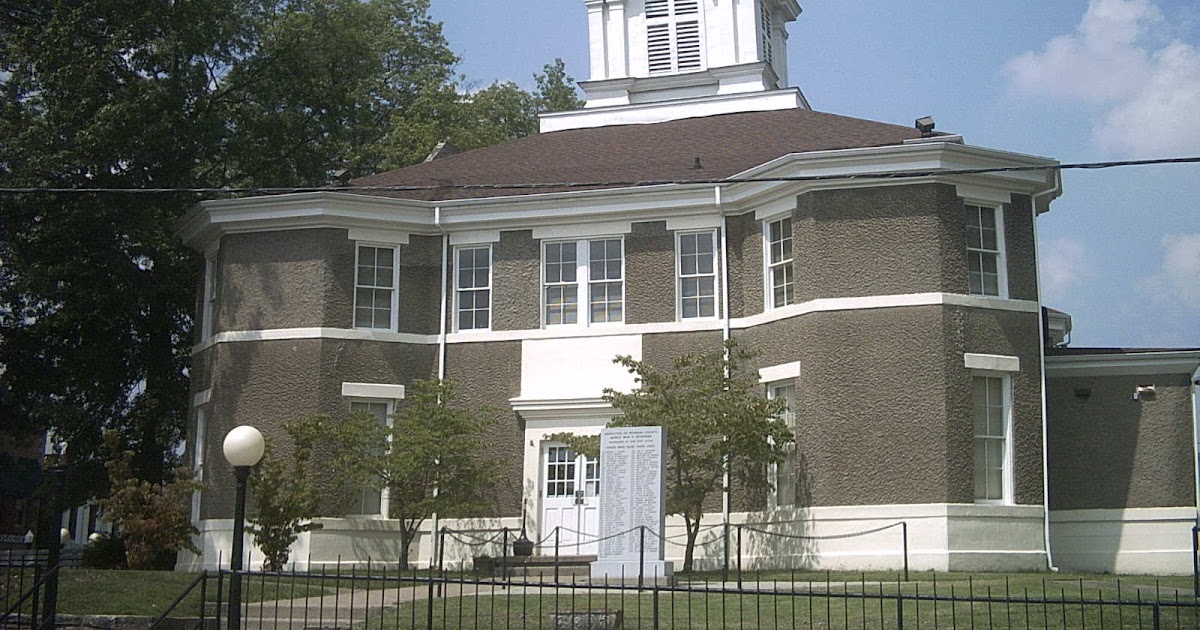 Vanishing Eastern Kentucky Courthouse, West Liberty, County