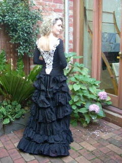 Balcony Garden Dreaming: Gothic balcony gardening photo shoot ...