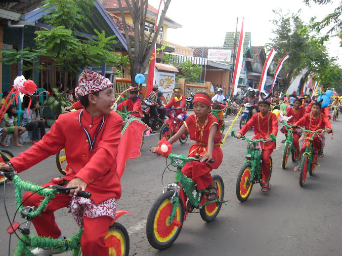 spedanya dihias orangnya juga dihias donk