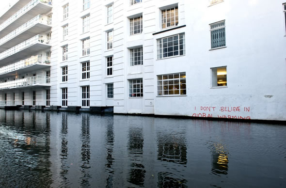 [bansky_03.jpg]