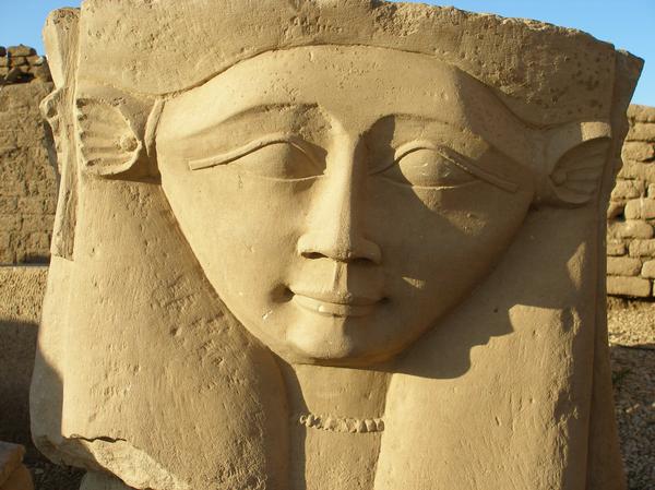 http://4.bp.blogspot.com/_rzOmsLX6Ypc/TFmDNhMyQDI/AAAAAAAAEhg/bjYsCF4vBRU/s1600/hathor.jpg