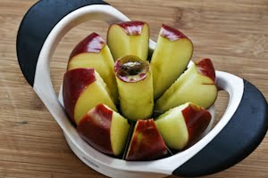 [apple-crisp-apple-corer-kalynskitchen.jpg]