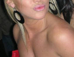 Steph kissy lips