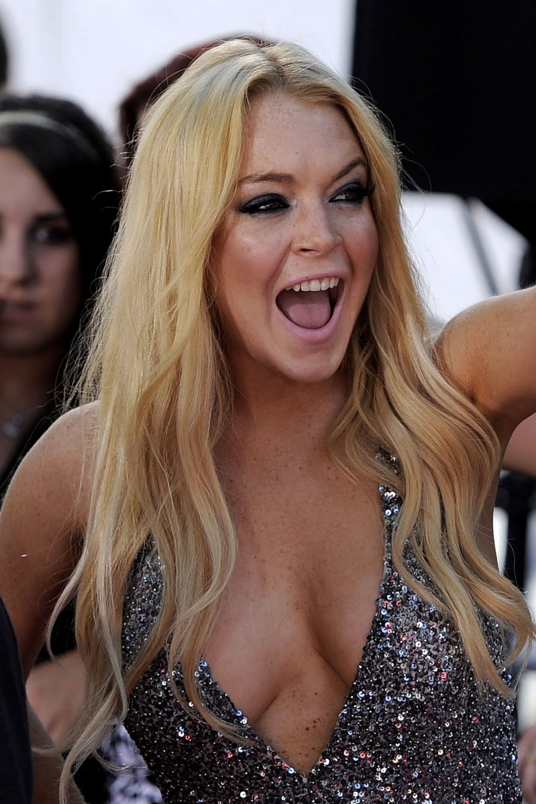 http://4.bp.blogspot.com/_s8CP9sXvx9o/TA2Yb_ttXnI/AAAAAAAAB0c/vxvcLyiHqKE/s1600/lindsay-lohan-mtv-03.jpg