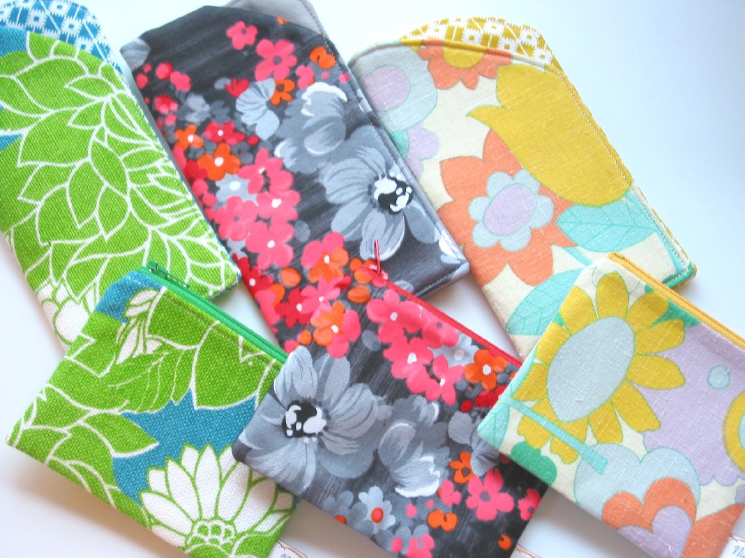 Niesz Vintage Home...and fabric Eyeglass Case and Coin Purse Sets