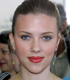 CELEBRITY: Scarlett Johansson Biography