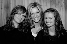 Mom & Girls 2009