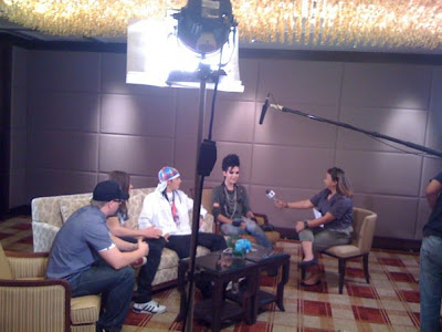 ¡Fotos de Tokio Hotel en entrevista (Malasia)! Tokio+hotel_entrevistaMALASIA5