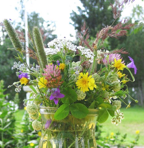 The Herb Gardener Using Herbs in Your Flower Arrangements