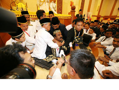 Perak Speaker Sivakumar being manhandled by UMNO thugs Perak Speaker Sivakumar being manhandled by UMNO thugs