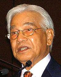 Royal hypocrite Sultan Azlan Shah