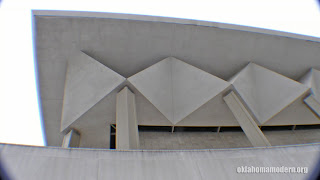 The distinctive roof supports of the Civic Center building.