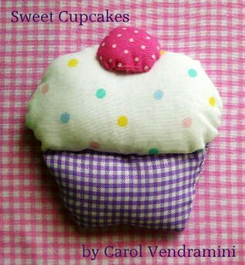 Sweet Cupcakes by Carol Vendramini no tecido!