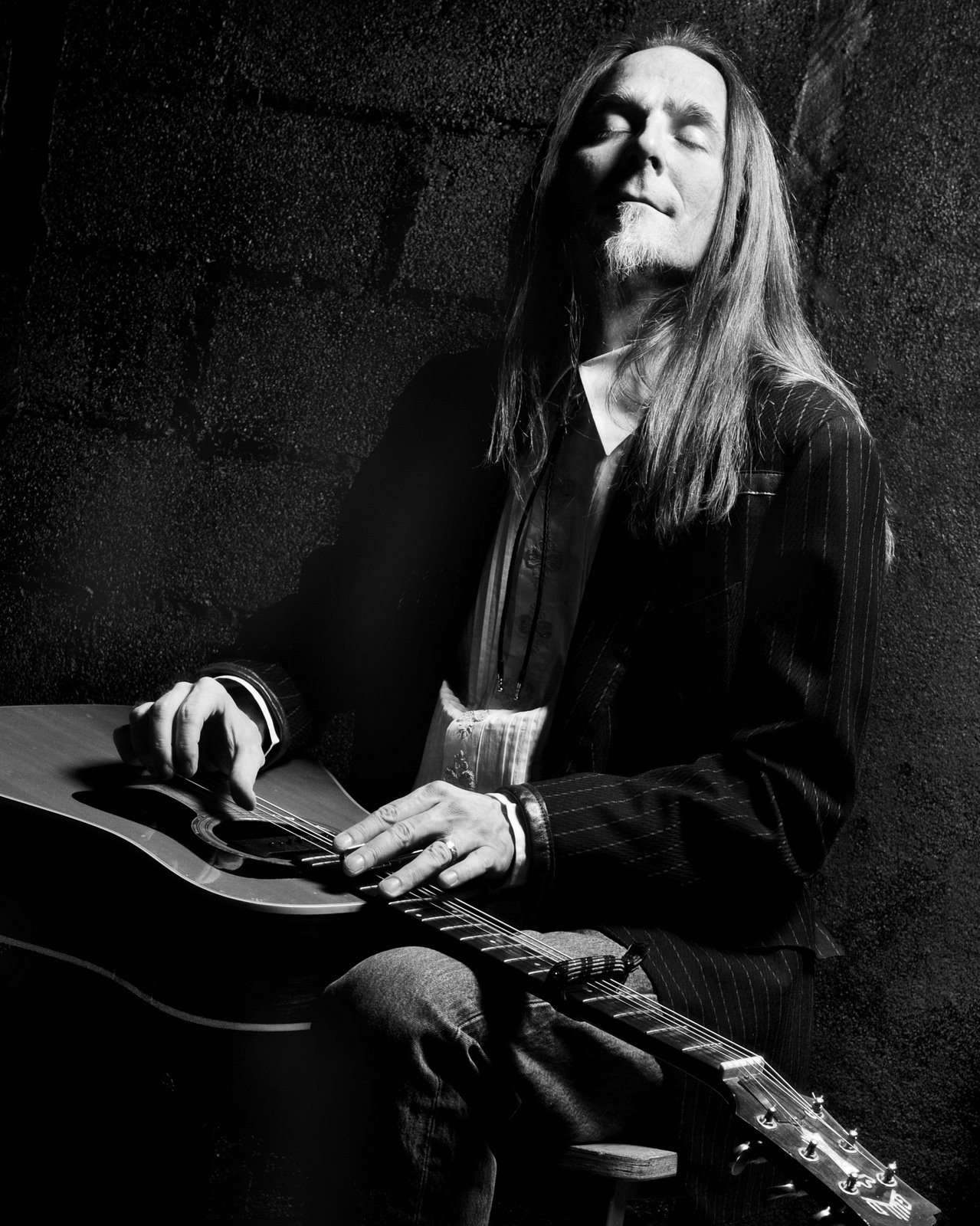 [imgallery-b-plus-wgroovinhires.jpg]