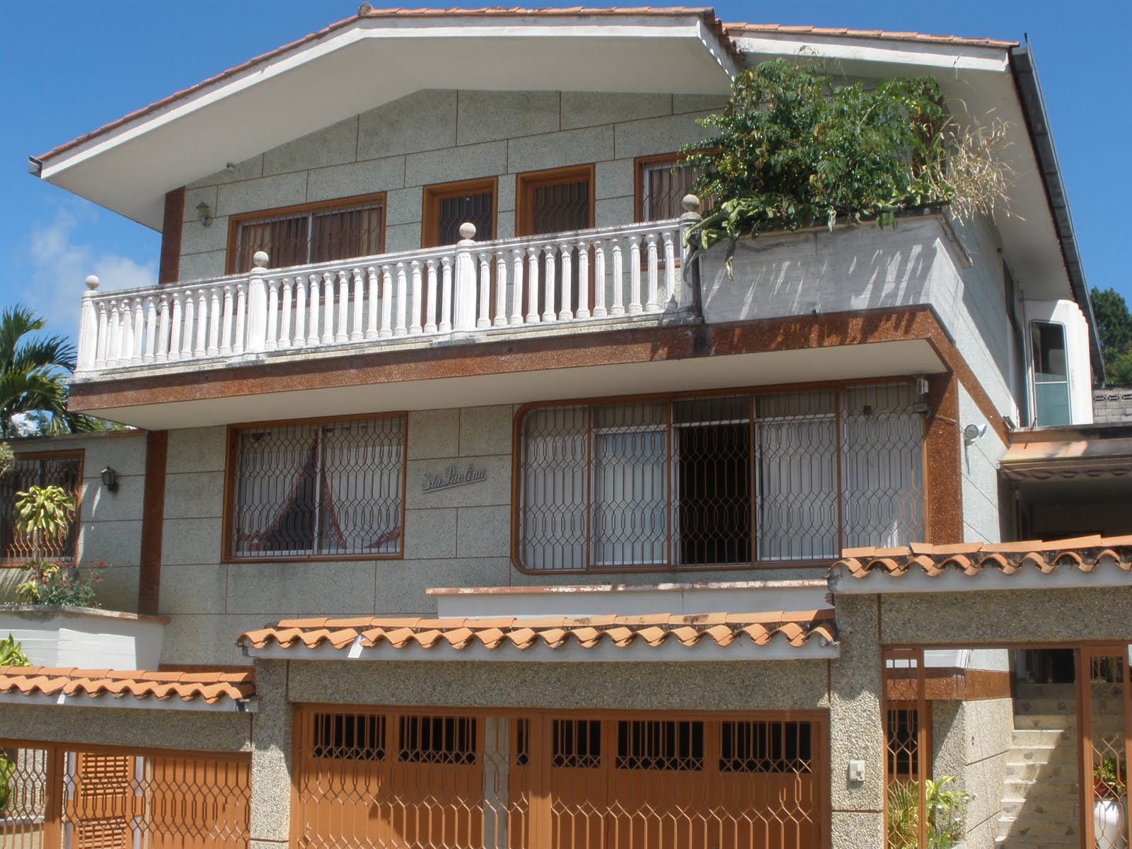 Bienes & Raices PromoHouse Venezuela