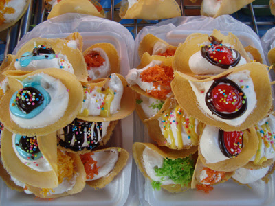 ขนมเบื้องแนวแฟนซี แต่งหน้าขนมเบื้องเองได้ ไอเดียจุดต่างเรียกลูกค้า ขนมเบื้องแนวแฟนซี แต่งหน้าขนมเบื้องเองได้ ไอเดียจุดต่างเรียกลูกค้า