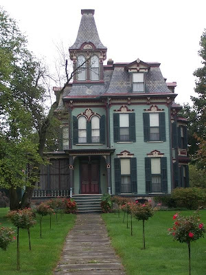 victorian house. I love Victorian Houses.
