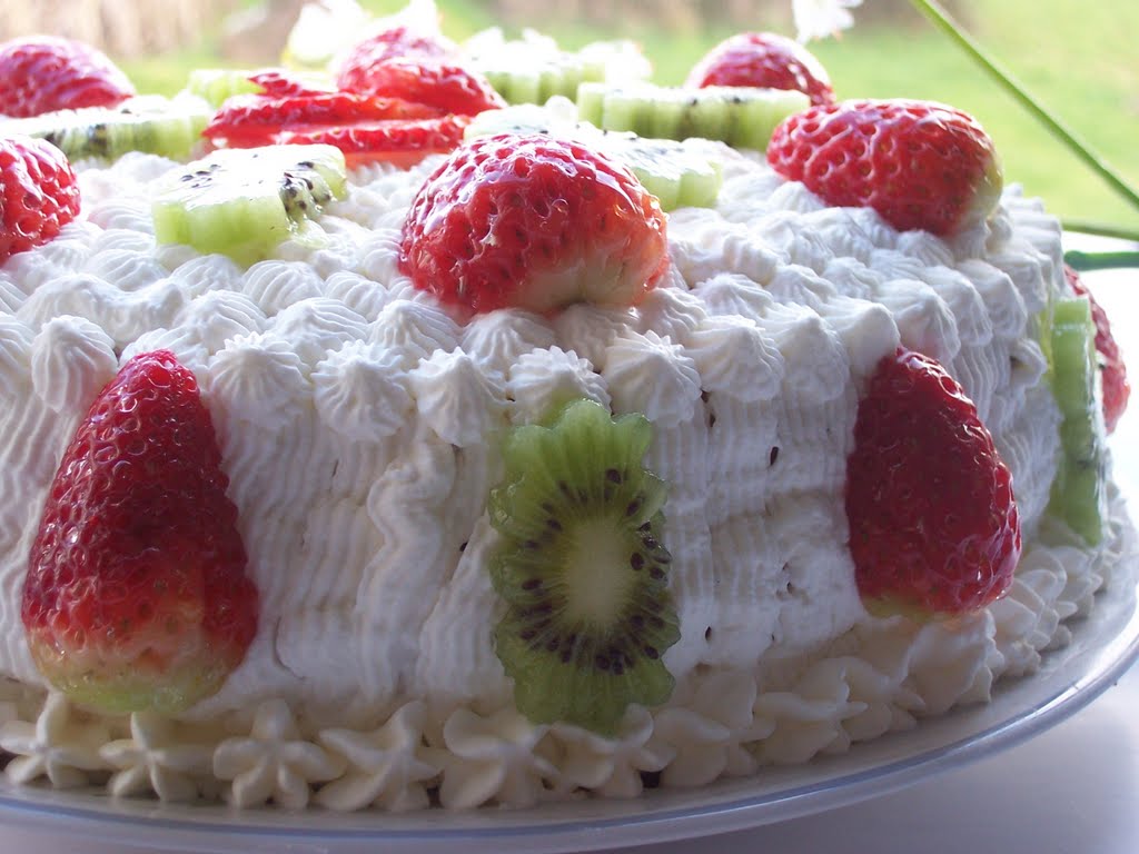 decorar bizcocho con kiwi una pincelada en la cocina tarta de fresas y kiwi con nata decorar bizcocho con kiwi una pincelada en la cocina tarta de fresas y kiwi con nata