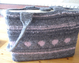 FREE NODDY TOY KNITTING PATTERN - VERY SIMPLE FREE KNITTING PATTERNS