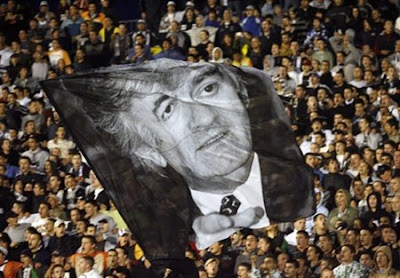 http://4.bp.blogspot.com/_sW65ilskOC8/SItCQjQsEjI/AAAAAAAAL6A/47tvcadItkI/s400/RadovanKaradzicPartizanBelgrade.jpg