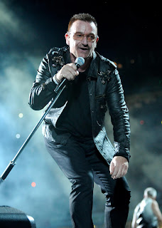 Bono em show da turnê 360º