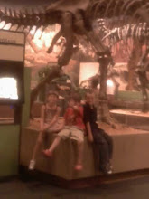 the kids in the museum of the dino park!