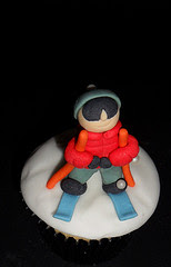 skiing cupcakes