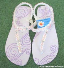 Chinelo havaiana flash bordada com missangas