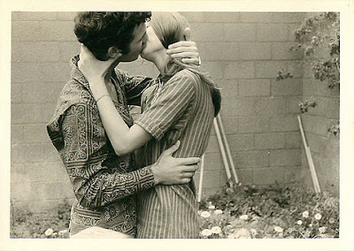 2b5df35cc72ead1d7d4e9efb7b464841ac3ecb41 m >Kyssar