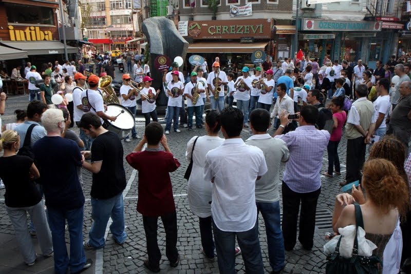 Gurme & Yemek Blogu ! ! ! Degisik Tatlar Yemek Ve Sosyal Yaşam Sitesi