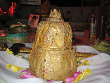 Geger Online: Munculnya "Mahkota Majapahit" di Platform E-commerce – Benarkah Asli atau Sekadar Replika?