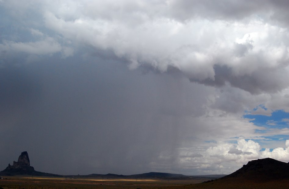 [Intrepid_Traveling_8_08MOUMENT_STORM]