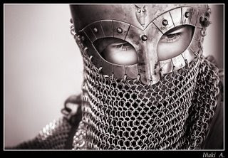 http://4.bp.blogspot.com/_slZtKmwO_PI/SG4v5vpZeCI/AAAAAAAABDw/Fsc1U4Vfeqw/s320/guerrero%2Bmascara_medieval.jpg