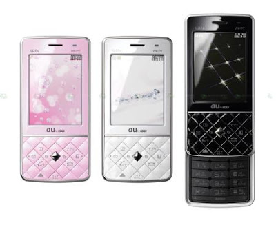Pantech’s W61PT in AU KDDI shops pantech