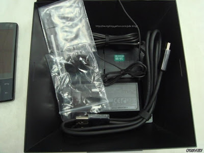 HTC P3702 Victor Unboxing Photo Gallery HTC