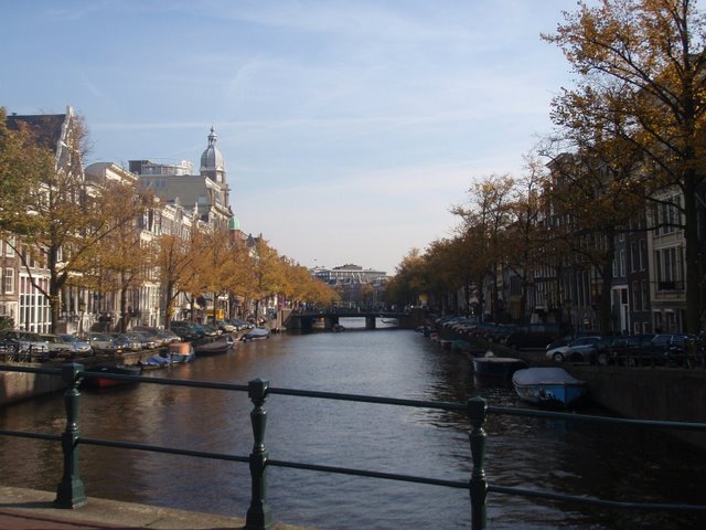 [canal.jpg]