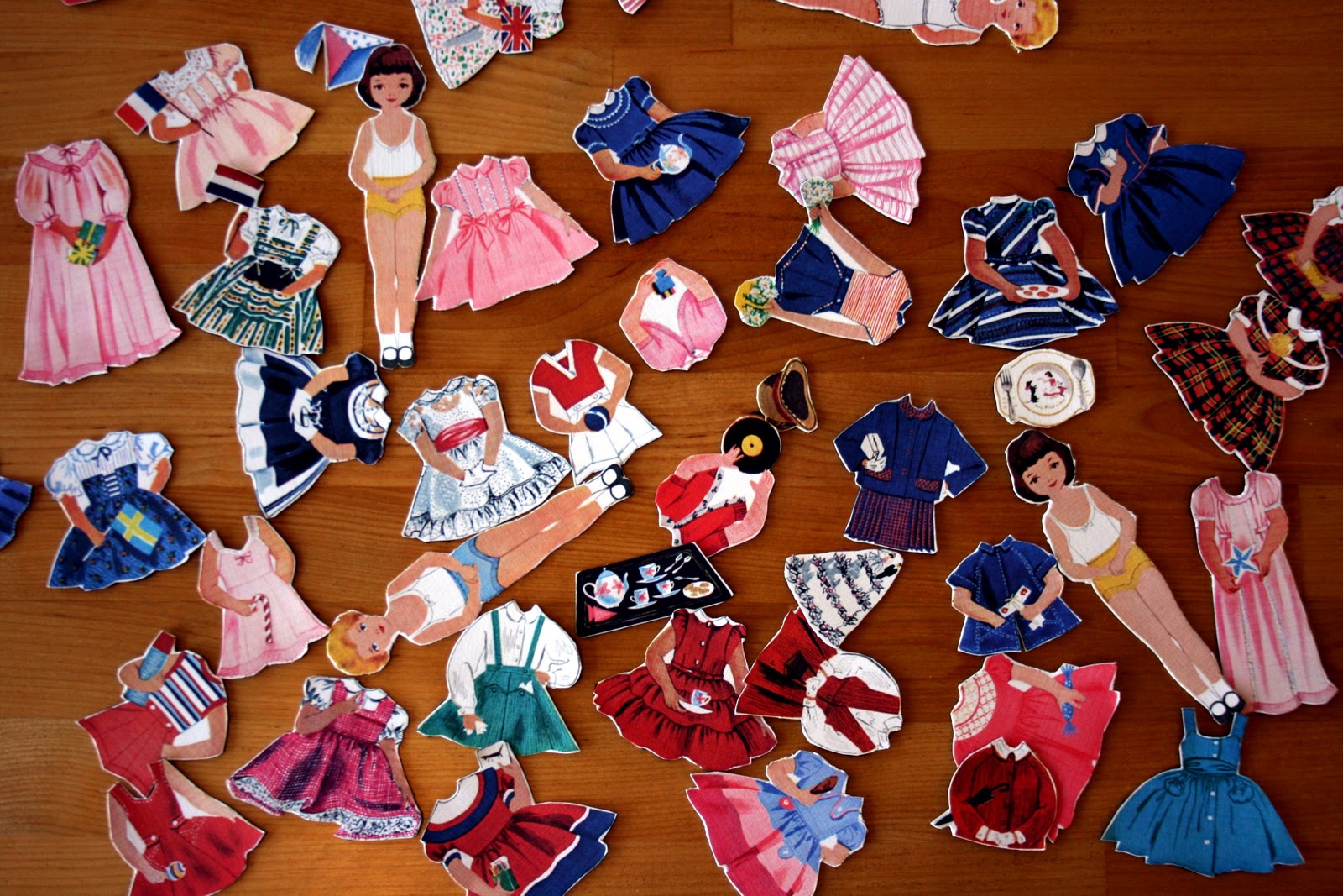 French Press Knits Paper Dolls Tutorial