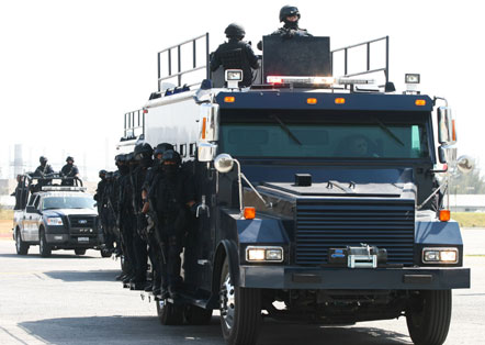 Policia Policia