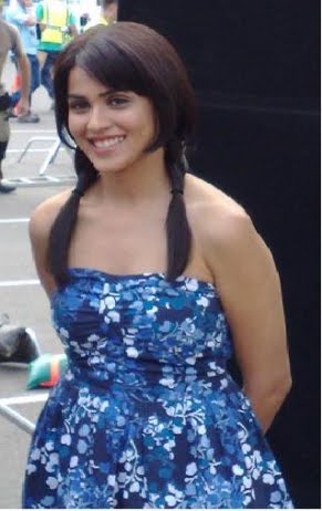 http://4.bp.blogspot.com/_swZuHDFyVM4/TUQrgGGr3dI/AAAAAAAAC_s/_K028m0wxPo/s1600/Genelia-at-Filmfare+++++++++WWW.Highquality-walls.blogspot.com+%25286%2529.jpg