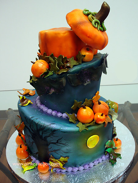 [halloweencake.jpg]