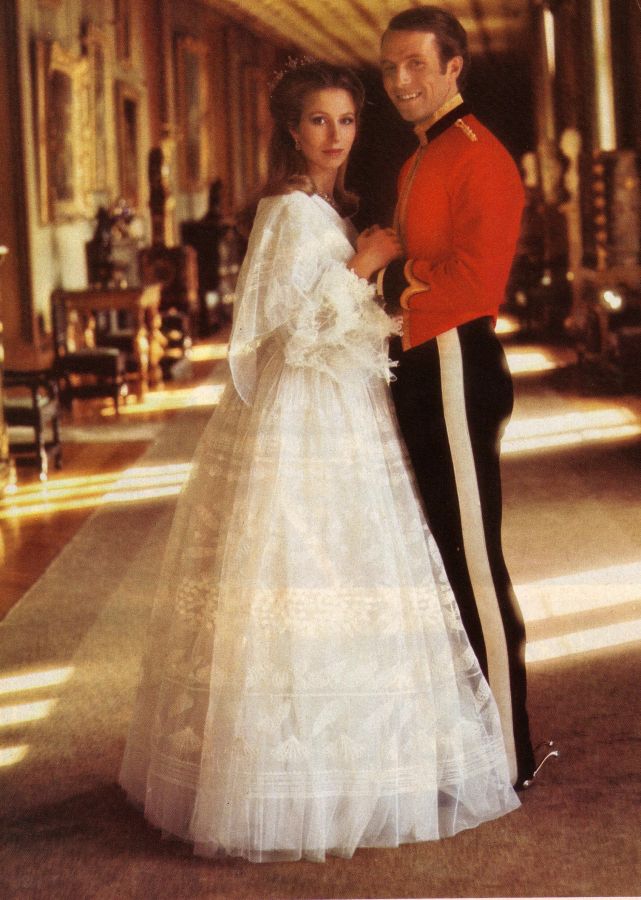 Princess Margaret 1960s Wedding Gown Princess Anne 1970s Wedding Gown Princess Margaret 1960s Wedding Gown Princess Anne 1970s Wedding Gown