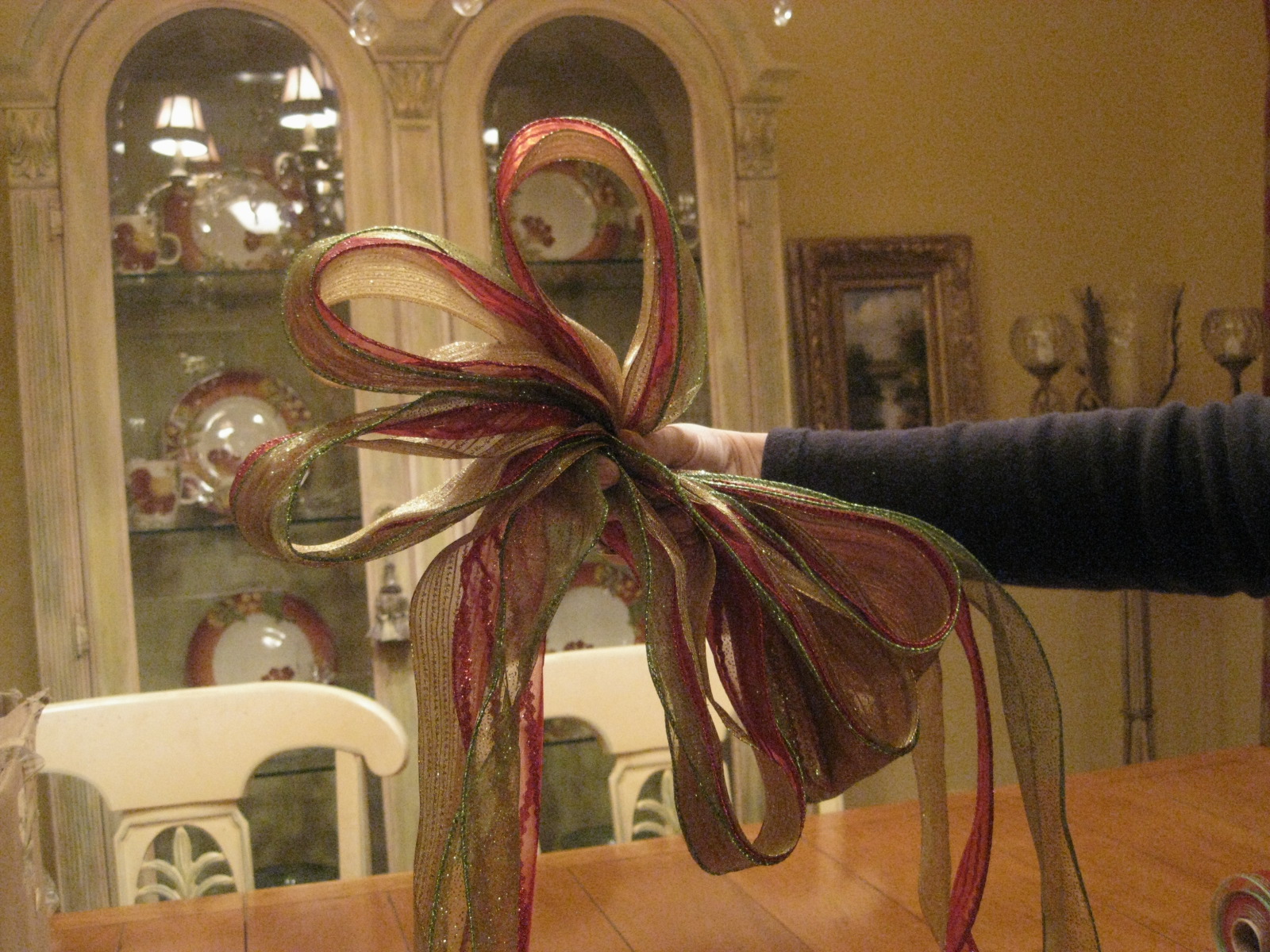 Kristen's Creations How To Make A Tree Topper! (Bow Tutorial)