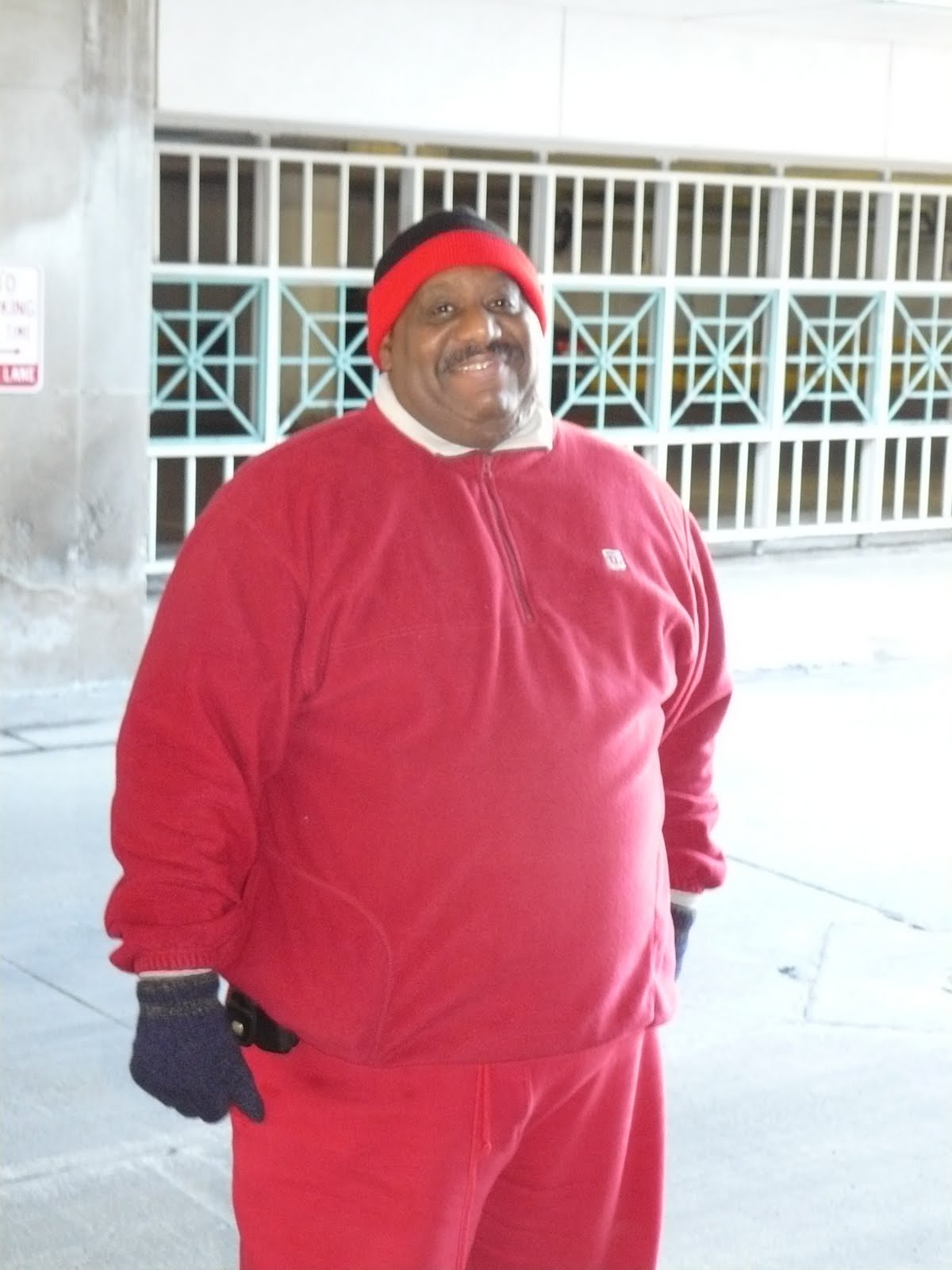 [Larry.JPG]