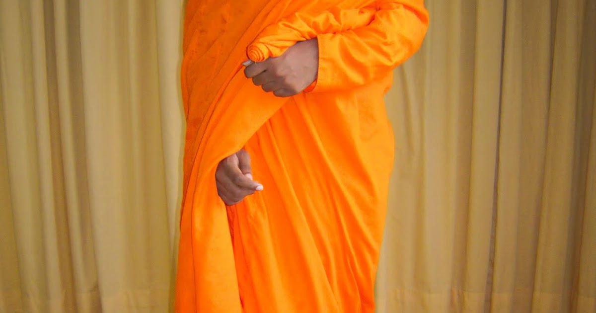 dhamma musings How Did The Buddha Wear His Robe?