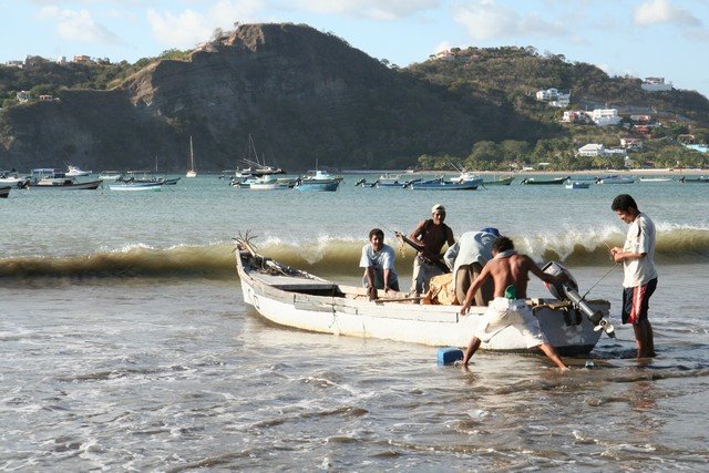 SAN JUAN DEL SUR, 16,000 H.