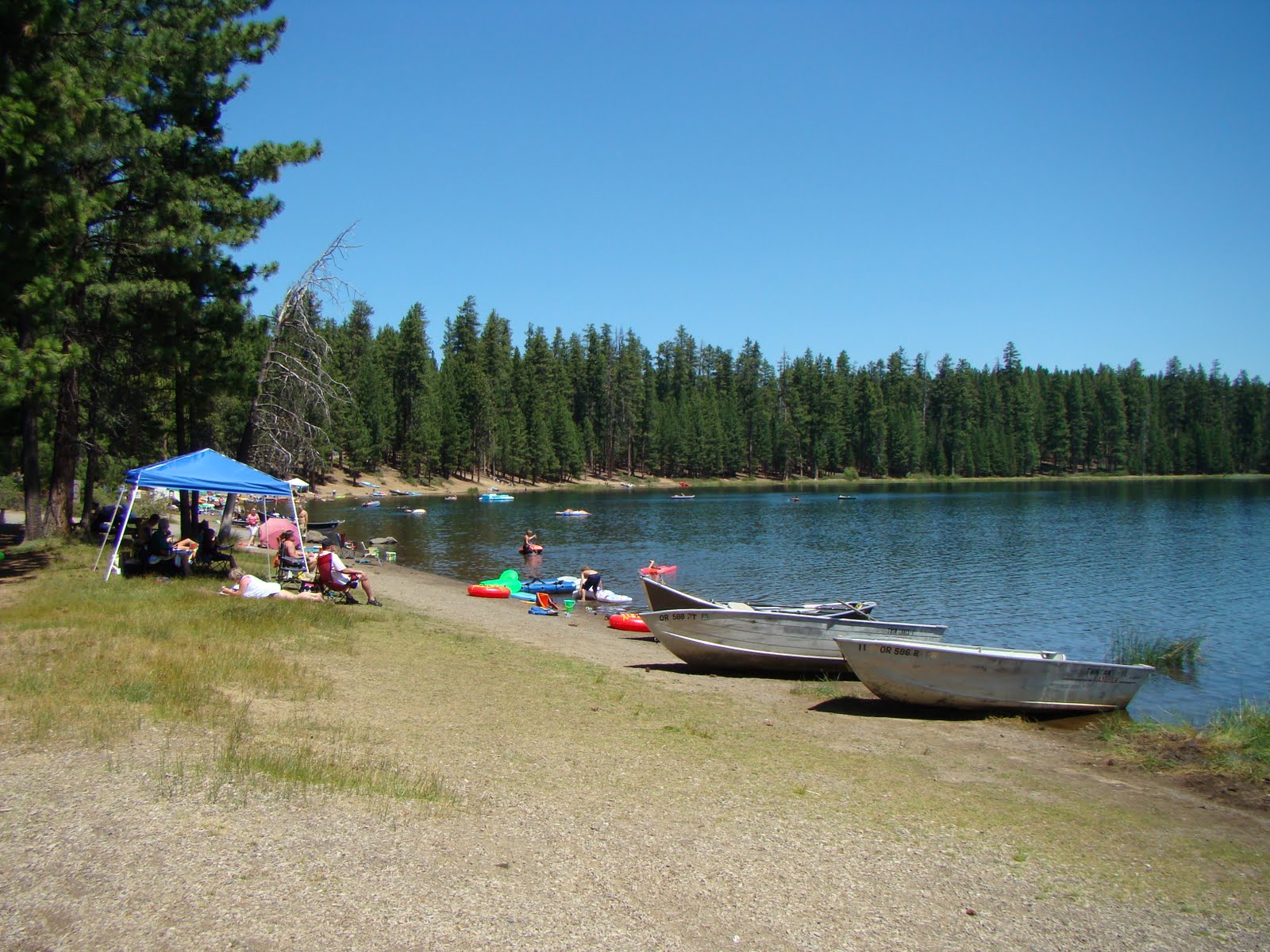 Central Oregon North Twin Lake, Twin Lakes Resort and Crane Prairie Resort