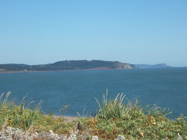 looking from parrsboro over the bay of fundy