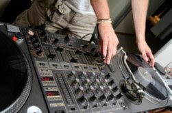 Ouvir musica eletronica