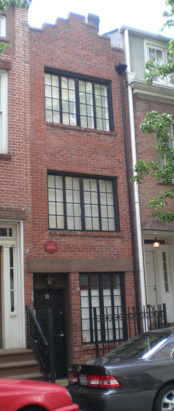 [NarrowestHouse.jpg]